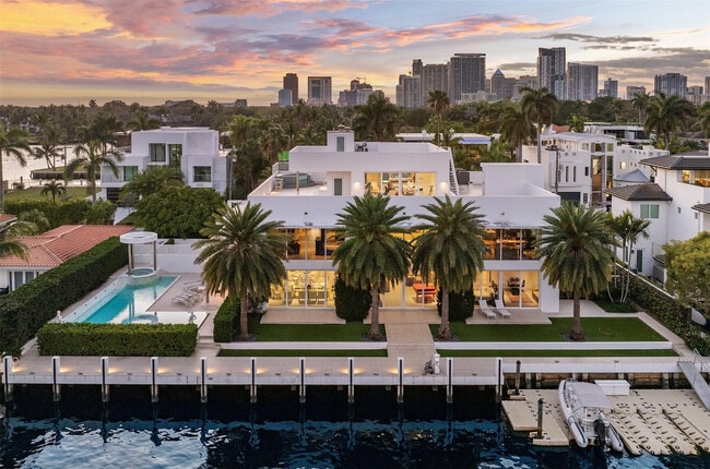 Building Photo - 500 Isle of Capri Dr