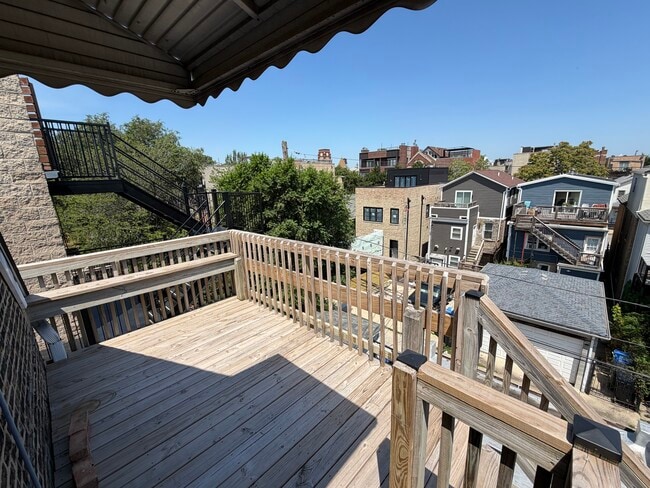 Building Photo - Beach Unit A3