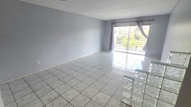 Photo - 2800 NW 56th Ave Unit G406