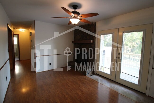 Photo - Charming 3-Bedroom Home in Branson – Great...