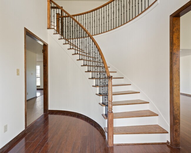 Photo - 109 Redwing Cir