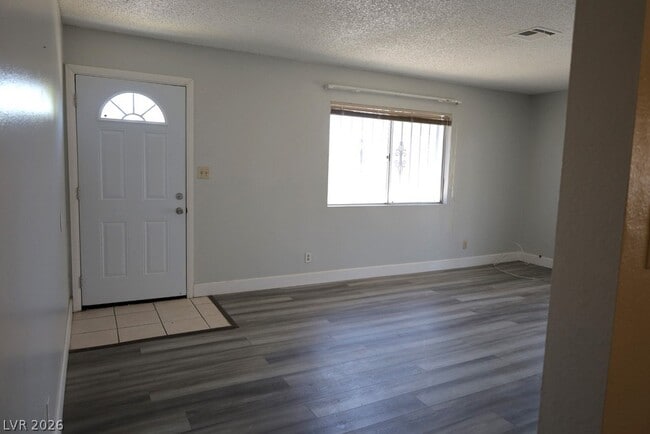 1309 E Cartier Ave