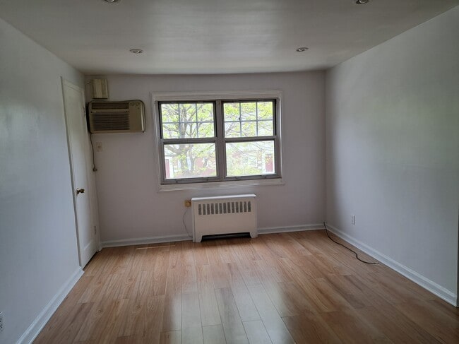 Photo - 148 Vanderburgh Ave Unidad 148B Vanderburgh
