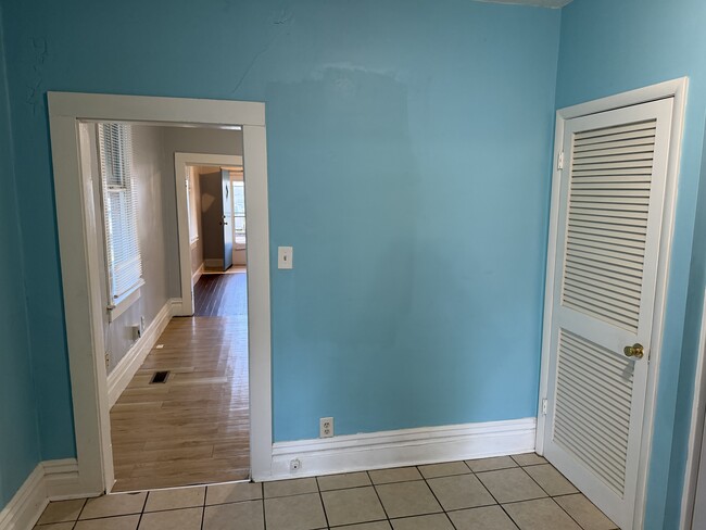 Photo - 1509 E Illinois St