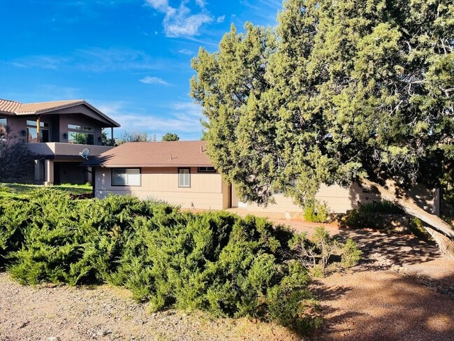 Photo - 185 Sierra Rd