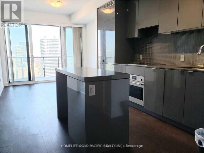 Photo - 7 Grenville St Unit 3406