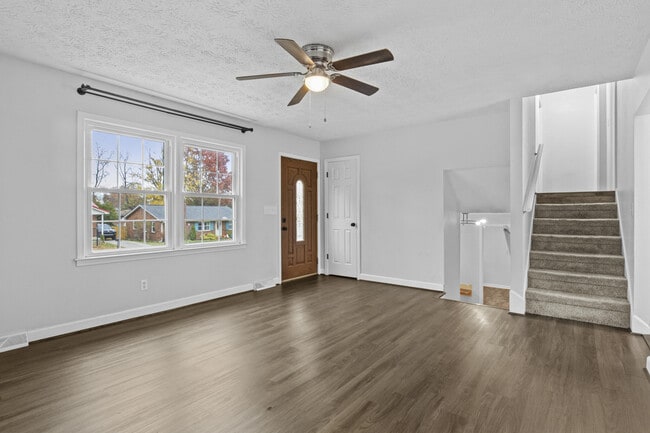 Photo - 4067 Winnepeg Way