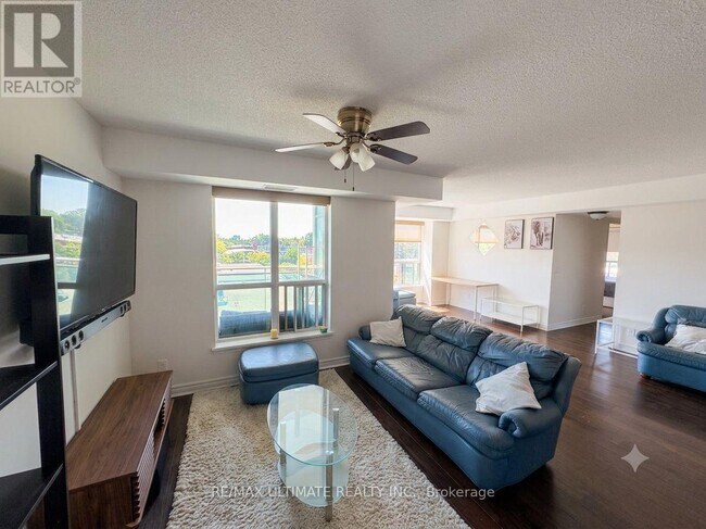 Photo - 60 Fairfax Crescent Unit 425