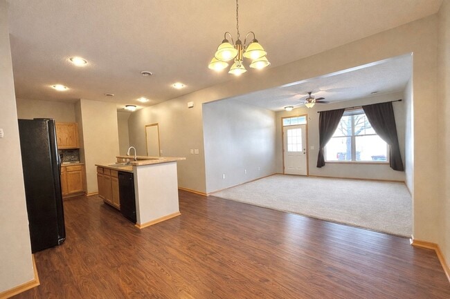 Photo - Gorgeous 2bed 2bath Townhome in Bailey’s Arbor