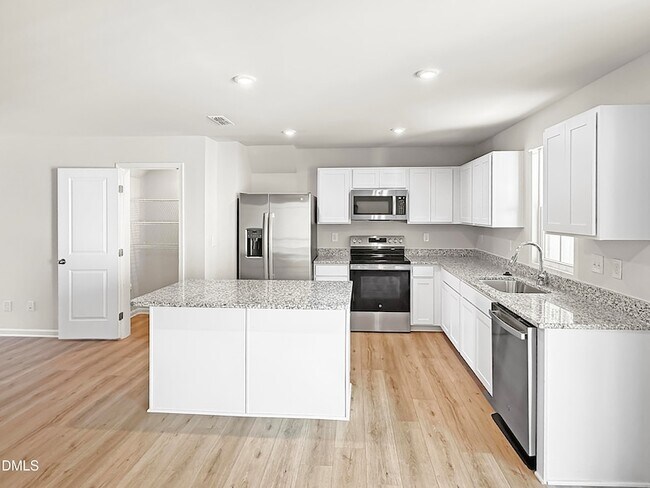 Photo - 150 Elyse Overlook Lp