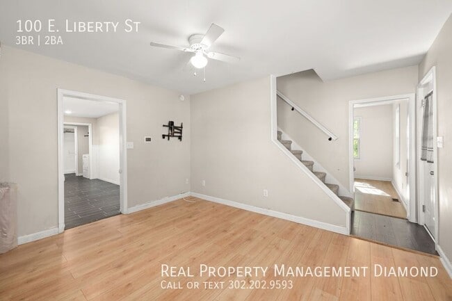 Photo - 100 E Liberty St