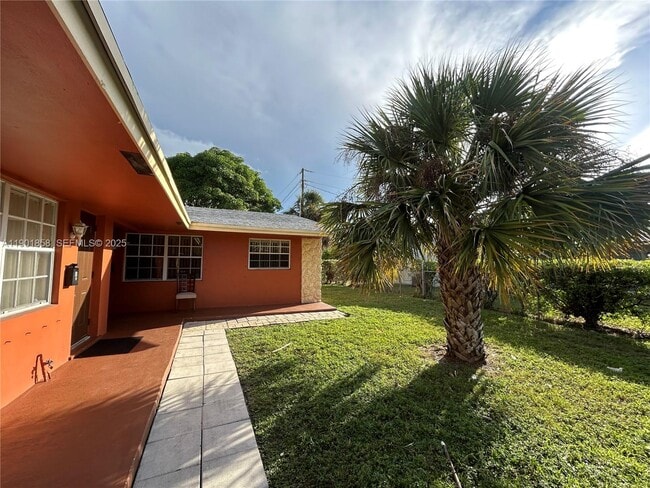 Photo - 5200 NW 17th Ct Unit C