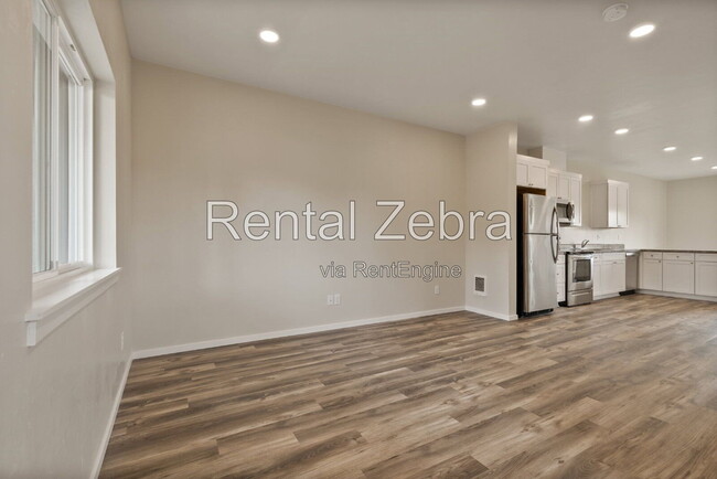 Photo - 1684 SW Salmon Ave