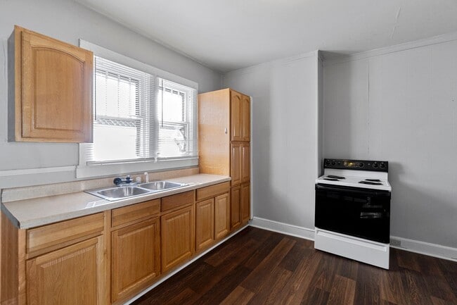 Photo - 1008 N Boone St