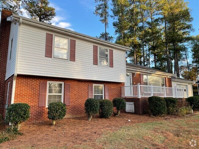 Building Photo - Updated Split-level in Raleigh's Starmount... Rental