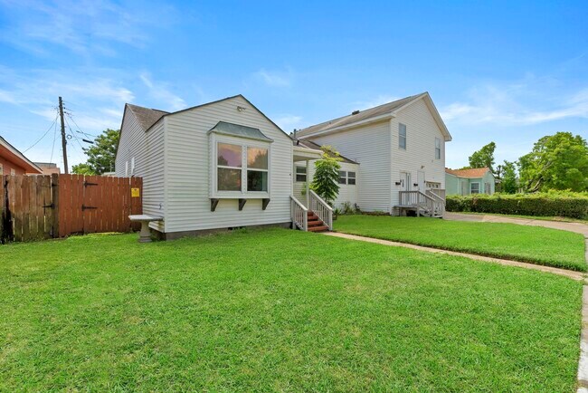 Photo - 5313 Perry Ave