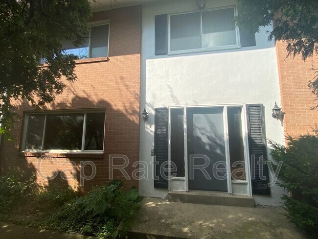 Photo - 26 S Hampton Rd