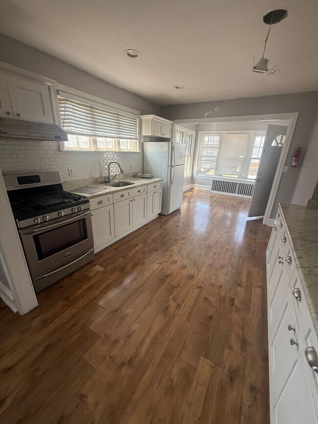 Photo - 270 Rosemar St Unit 1st floor