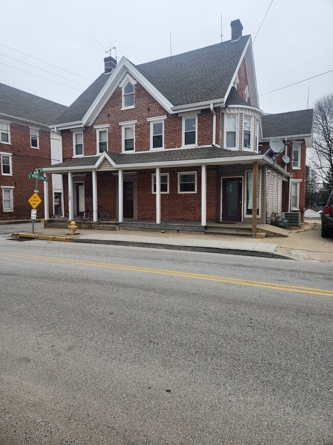 Building Photo - 1 S Main St