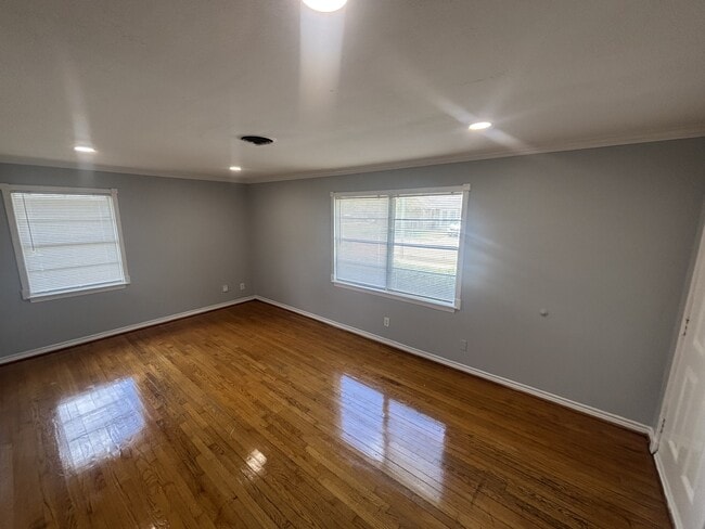 Photo - 206 Maxie St