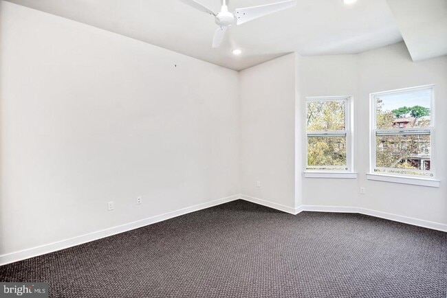 Building Photo - 4912 Baltimore Ave Unit 2F Rental