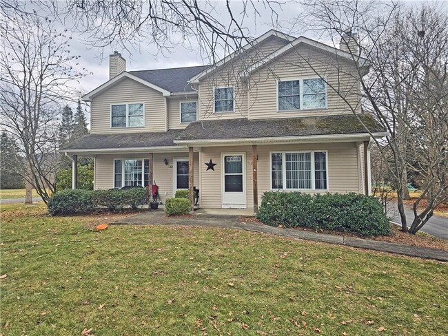 Building Photo - 118 Main St