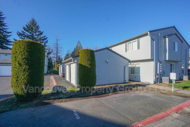 Building Photo - 4000 NE 109th Ave