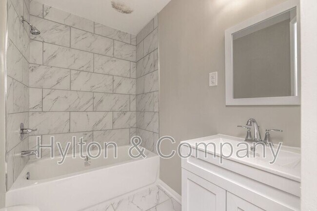 Photo - 4306 Chamberlayne Ave Unit Apt 4