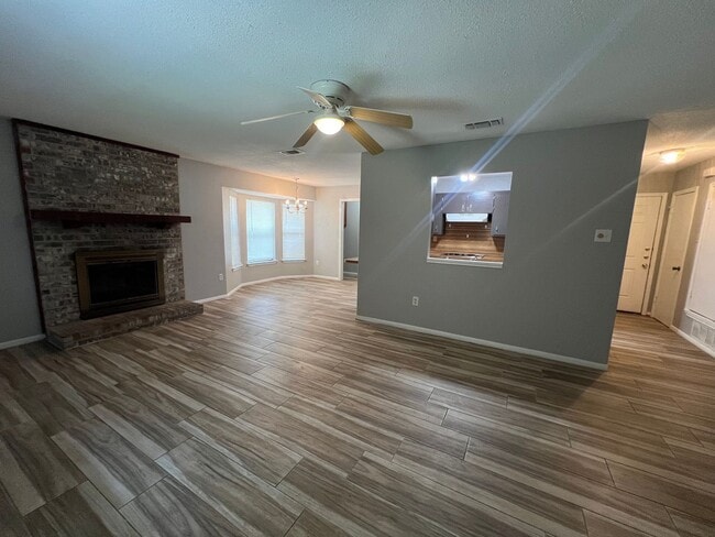 Photo - Charming 3-Bedroom Home with Spacious Layout
