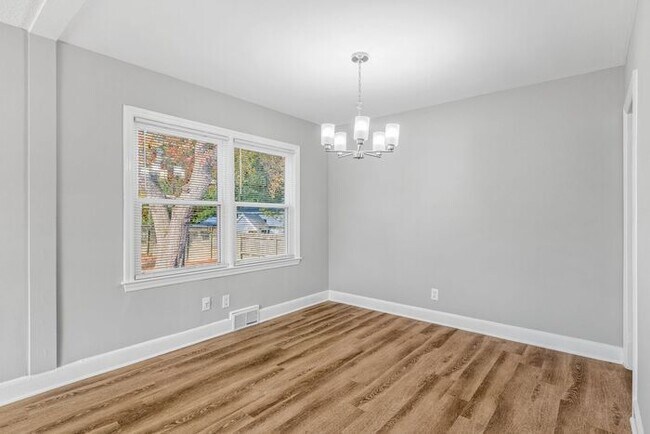 Photo - 2809 Keeler St