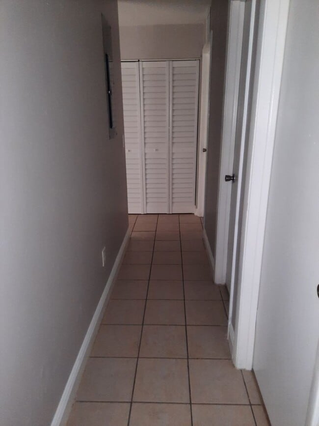 Photo - IPM-2617 Mohawk Ave Unit 2617-B