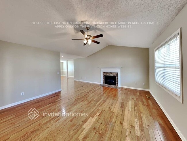 Photo - 25 Hedgerow Ct SE