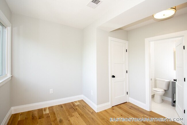 Photo - 58 Frankfort St Unit 2