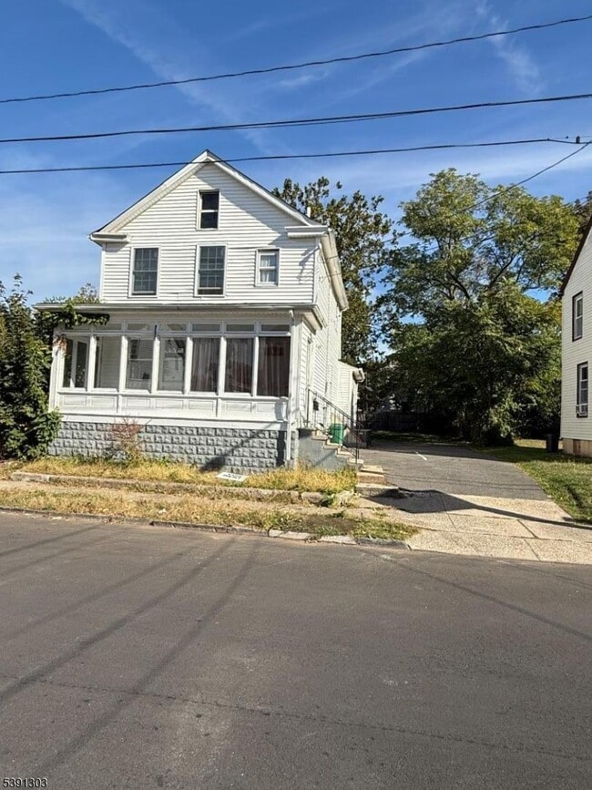 Photo - 280 William St