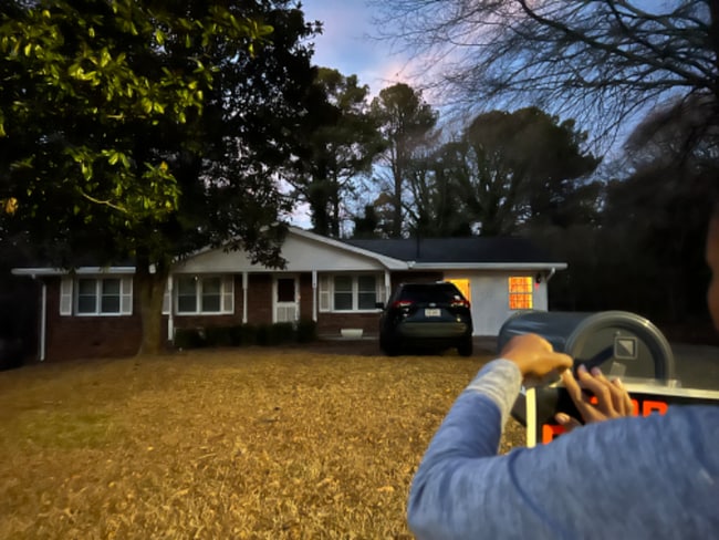 Building Photo - 186 Zelma St SW