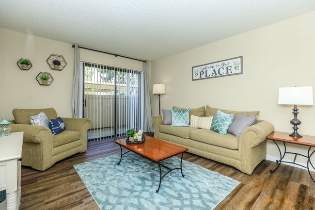 Lake Ridge Apartments