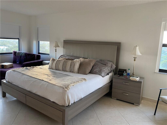 Photo - 5100 N Ocean Blvd Unidad 818