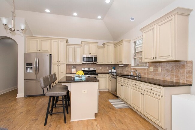 Building Photo - 328 Chimney Rock Blvd Rental
