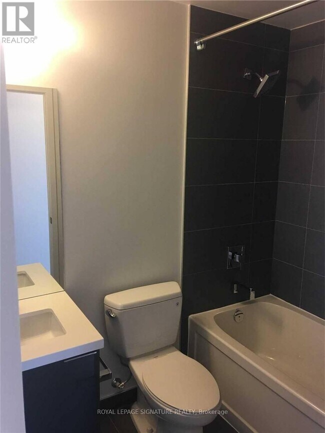 Photo - 8 Eglinton Ave E Unit 4005