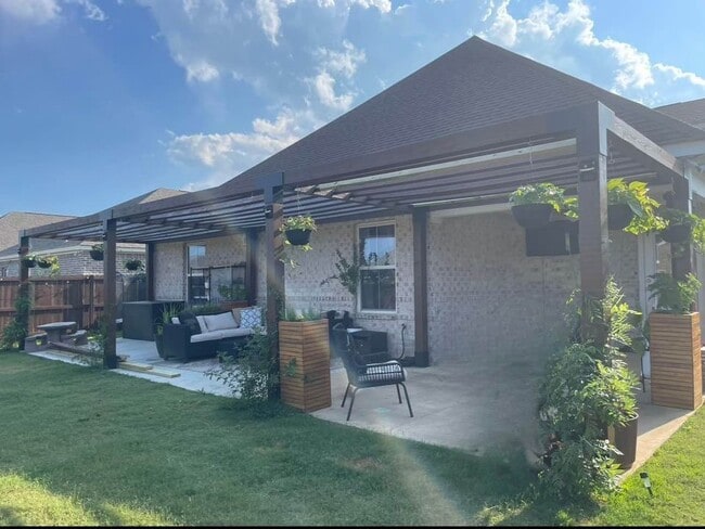 Photo - 120 Herman Dr