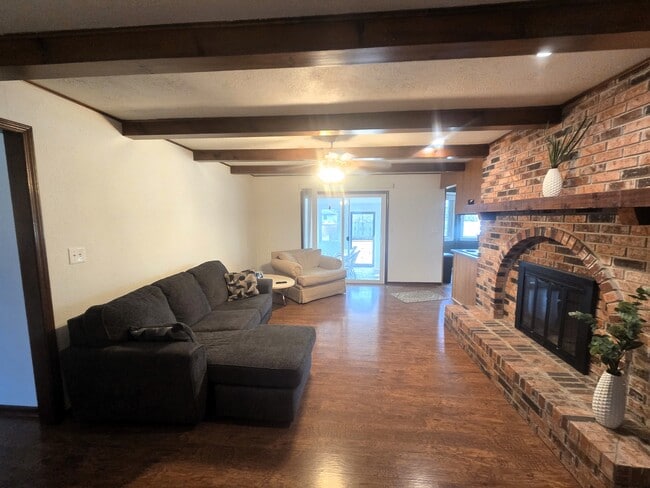 Photo - 3345 S Jefferson Ave