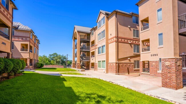 Building Photo - 898 E 700 N Unit G2