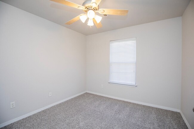 Photo - ***1806 SW E Street***