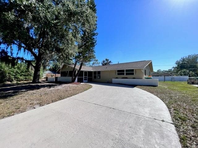 Photo - 424 Vannell St