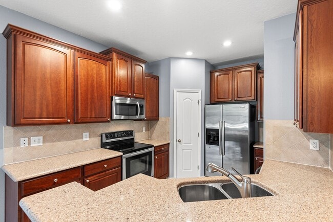 Photo - 6745 Breezy Palm Dr