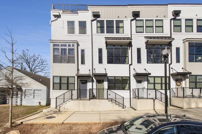 Photo - 1253 Wright Ln SE