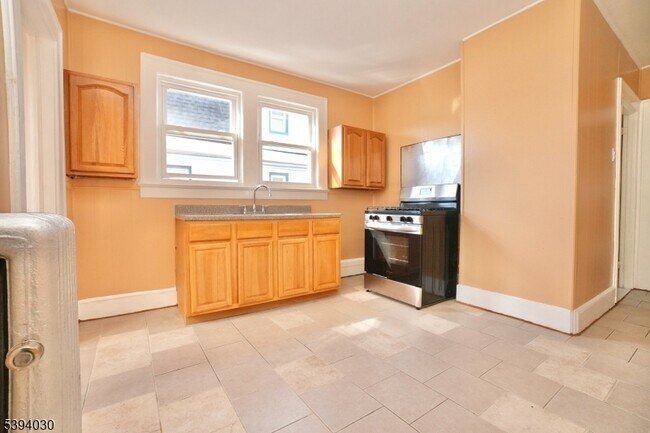 Photo - 180 Hobson St Unidad 2