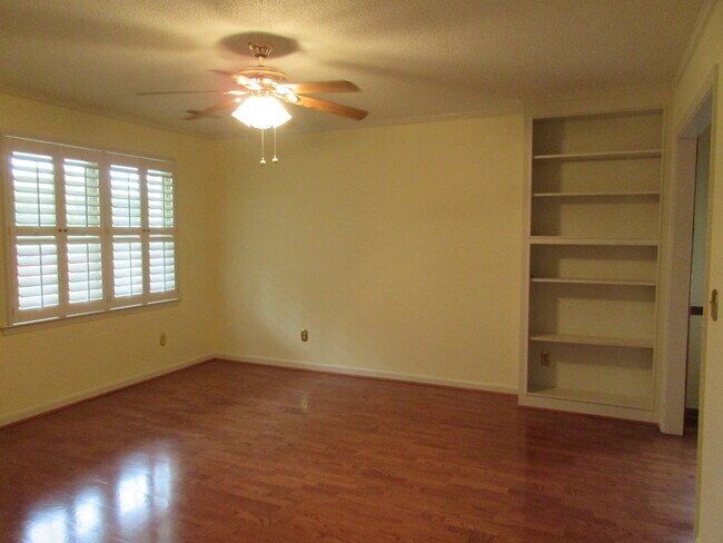 Photo - Tudor Place Subdivision