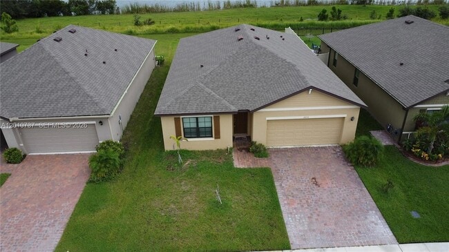 Photo - 2073 Farmhouse Rd SE