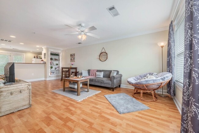 Photo - PRE-LEASE August 2026!!! 2/2.5 in The Wood...